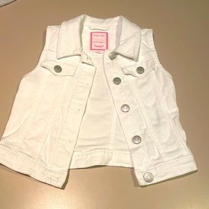 Pure white- not dingy Jean vest. Great condition. Make an offer